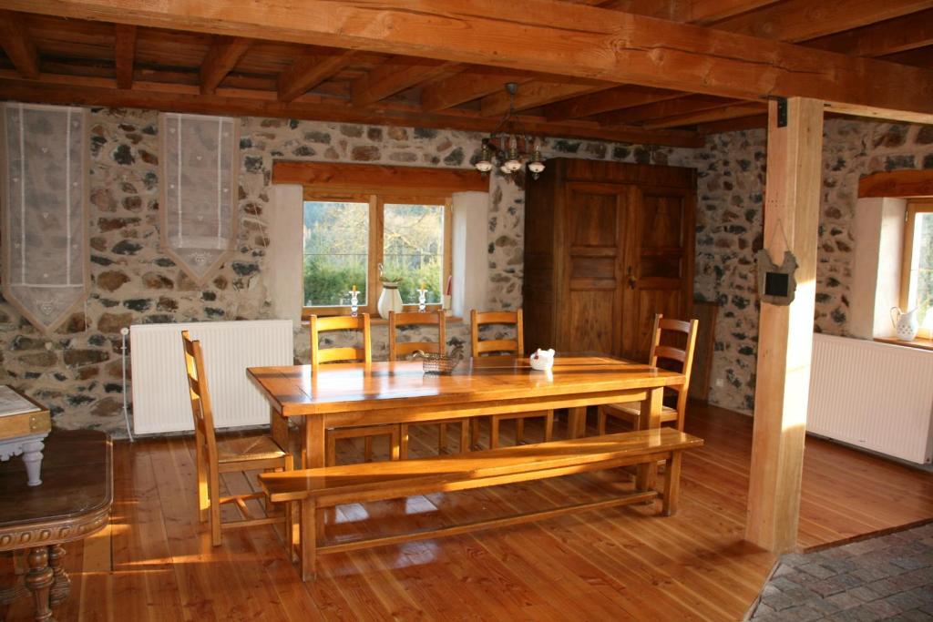Chambres D'Hotes La Cime Beaujolaise Poule-lès-Écharmeaux 외부 사진
