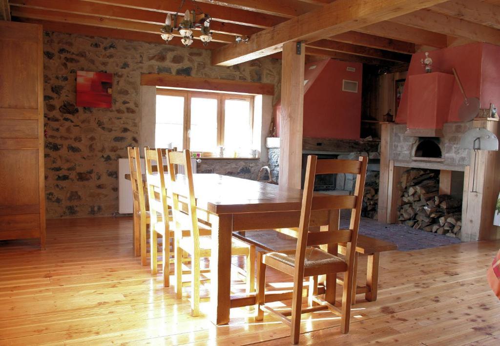 Chambres D'Hotes La Cime Beaujolaise Poule-lès-Écharmeaux 외부 사진
